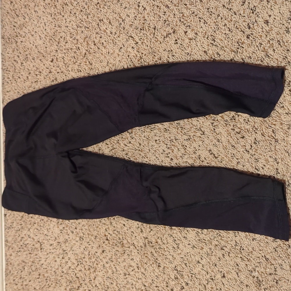 Under armour cropped leggings with mesh detail